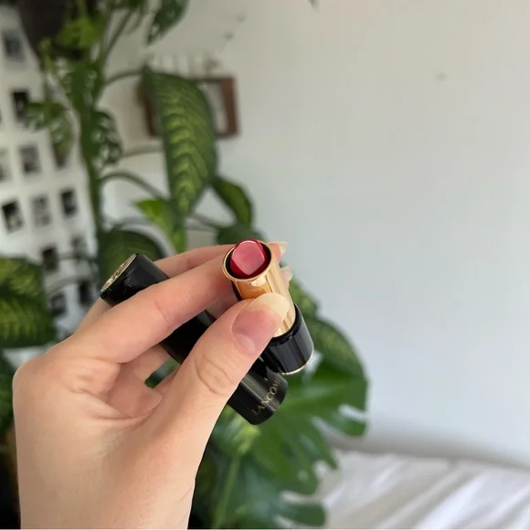 Lancôme L'Absolu Rouge Cream Red Lipstick - Picture 4 of 4